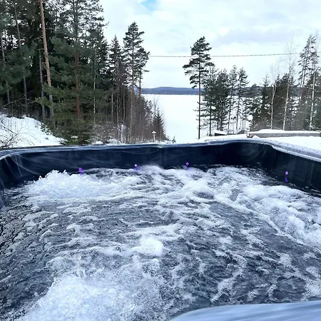 Kallio-orava With Jacuzzi Appartement